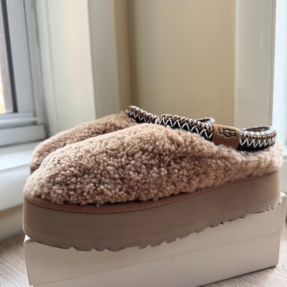 New UGG Tazz Maxi Curly Shearling Platform Slippers Chestnut Brown Womens 8 - Picture 13 of 16